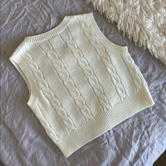 IETS FRANS Sweater Vest Crop - Picture 3 of 3